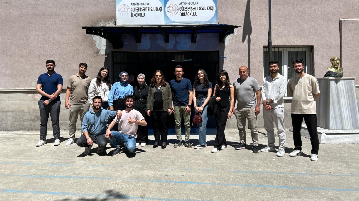 BİR FIRÇA BİR GELECEK KÖY OKULLARI RENKLENİYOR